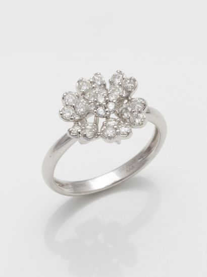null Flower ring in 18k white gold and diamonds, the petals in the shape of hearts.

Gross...