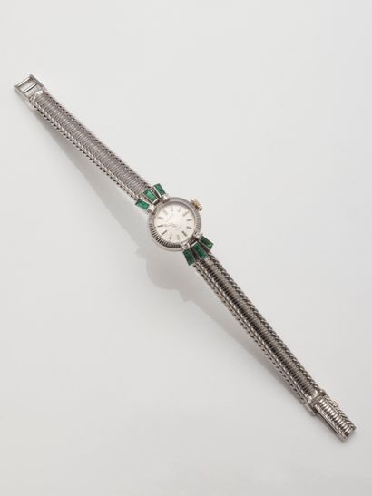 LUXURY

Lady's bracelet watch in platinum....