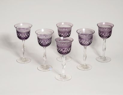 null BACCARAT 

Six wine glasses tulips in engraved crystal.

Height: 17,5cm