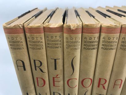 null 
Encyclopedia of Modern Decorative and Industrial Arts in the 20th century
12...