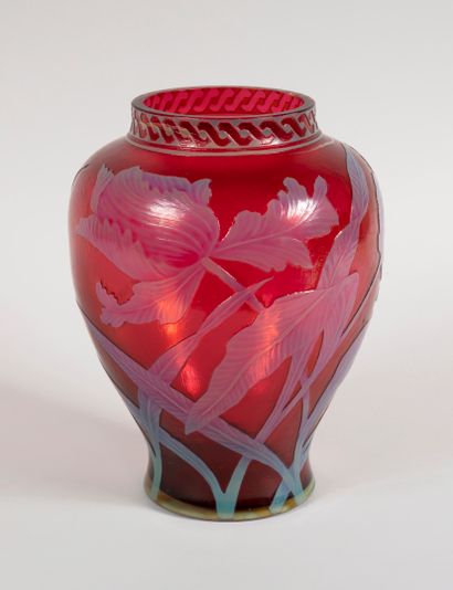 null Désiré CHRISTIAN (1846 - 1907) et verrerie d'art de Lorraine (Meisenthal)

Vase...