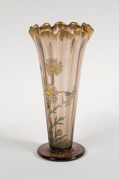 Émile GALLÉ (1846 - 1904), Cristallerie Gallé

Vase...