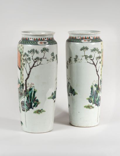 null CHINA, 19th century

Two scroll vases in the Kangxi style decorated with scholars...
