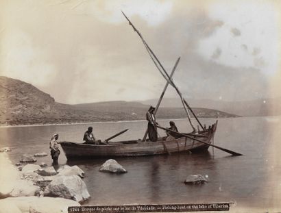 null Félix BONFILS (1831-1885) 
Barque de pêche sur le lac de Tibériade 
Photographie...