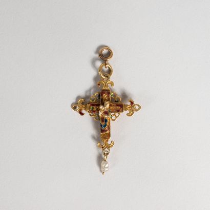 null 
Rare cross pendant reliquary 18k yellow gold chased enamel. On the face is...
