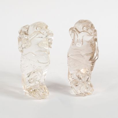 null CHINA, 20th century

Two birds holding scrolls in their beaks.

Rock crystal....