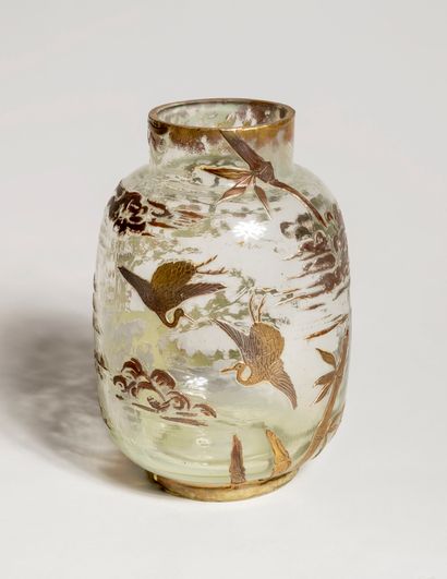 null 
Émile GALLÉ (1846-1904)




Vase ovoïde à col renflé en verre ouralin à décor...