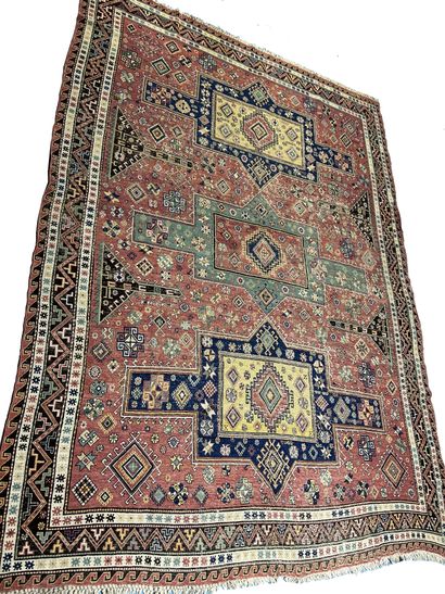null Rare and important Soumak (Caucasus), late 19th century. 
Needlework and crochet,...