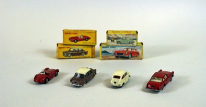null DINKY TOYS Ferrari, Fiat and Maserati : 4 models
- Red Ferrari 250 GT Coupe...