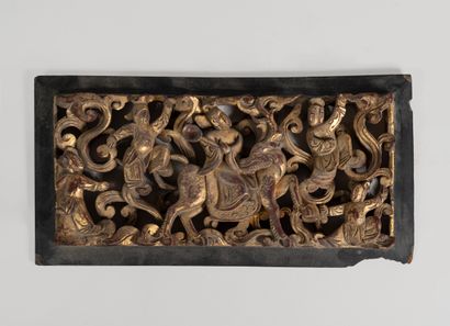 null Openwork wooden elements decorated with polychrome and gilded riders.15 x 30cm...