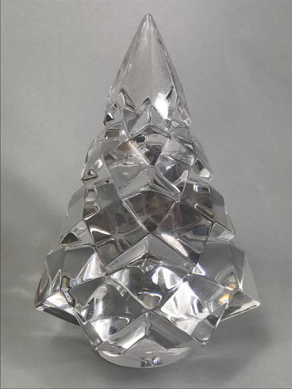 null BACCARAT 
Fir tree in crystal 
Signed under the base. 
Height: 13 cm.