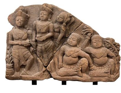 null INDONESIA Central Java, 10th century. Important high relief representing three...