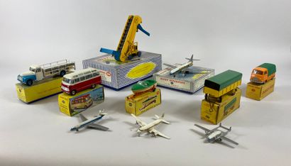 null DINKY SUPERTOYS, DINKY TOYS and CIJ : 10 models
 DINKY SUPERTOYS :
- Elevator...