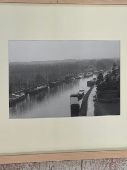 null Lot of framed photographs including: 
- Port of Jamaica, Circa 1910. Silver...