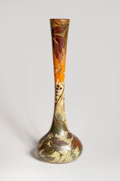 null LEGRAS
Large soliflore vase in multi-layered glass decorated with enamel bays....