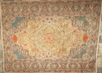 null UNSOLD LOT - TURKEY, Large, old and quite fine Panderma, circa 1930/40.
Kayseri,...
