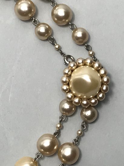 null Vintage necklace with double strings of fancy pearls
