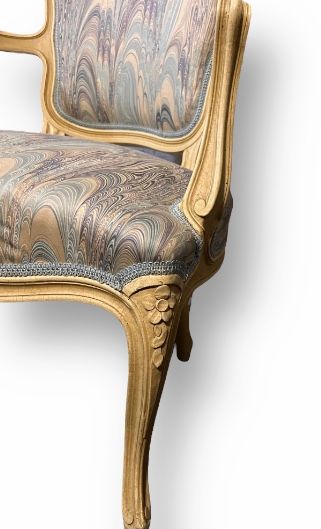 null An armchair and its ottoman fabric blue marbled pattern. 
Louis XV style.