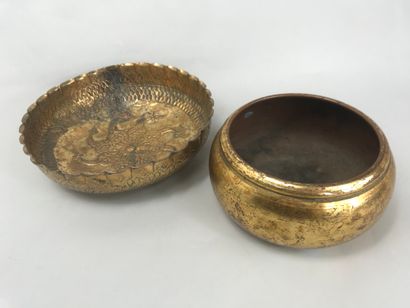 null NORTH AFRICA 
Two small gilt metal basins (TOMBAC), one incised with floral...