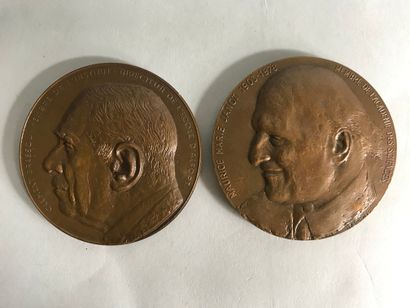 null Lot of 19 bronze medals of scientists and men of letters, including two of BELMONDO,...