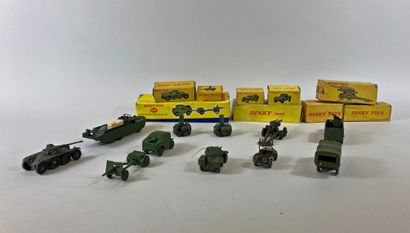 null DINKY TOYS : 10 military models
- DUKW military amphibious truck - N°825 / TB-With...