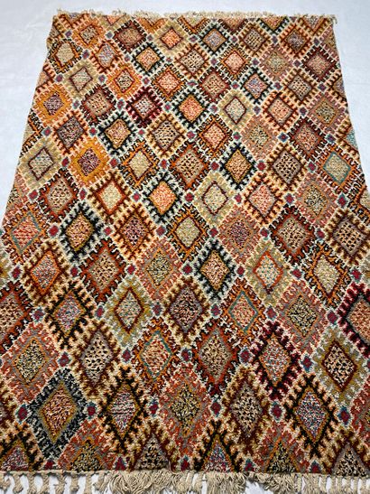 null Moroccan carpet XXth century. 
Wool velvet on cotton foundation. 
Art deco carpet...