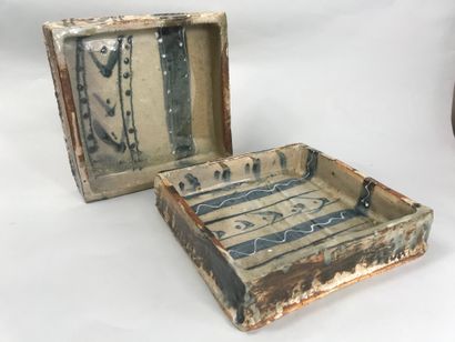 null NORTH AFRICA 
Two ceramic tins, square shape.
24,5 x 24,5 cm each.