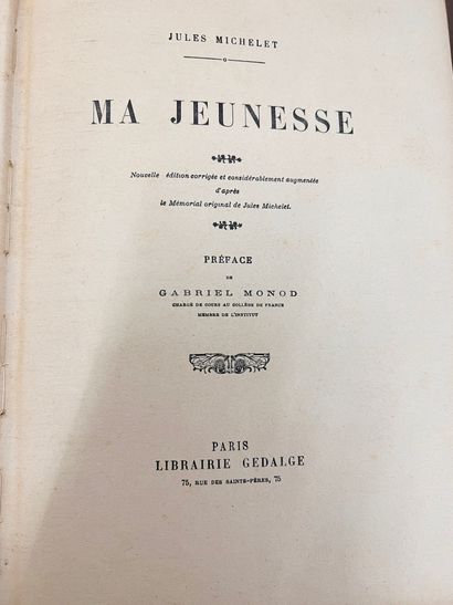null Lot of books including: 
- HERGE Tintin : Les bijoux de la Castafiore, le lotus...