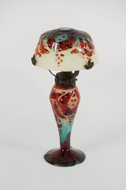 null THE FRENCH GLASS
Mushroom lamp in multi-layer glass with acid-etched decoration...