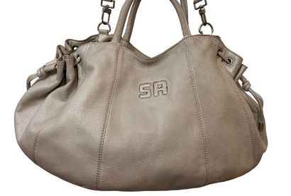 null SONIA RYKIEL
Large shoulder bag in off-white grained leather - Embossed on the...
