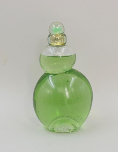 null AZZARO "L'eau belle

Glass spray bottle, capacity 200ml Eau de Toilette, titled...