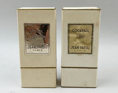 null JEAN PATOU

Lot including 2 glass bottles and boxes titled "Cocktail Dry" "Love"...