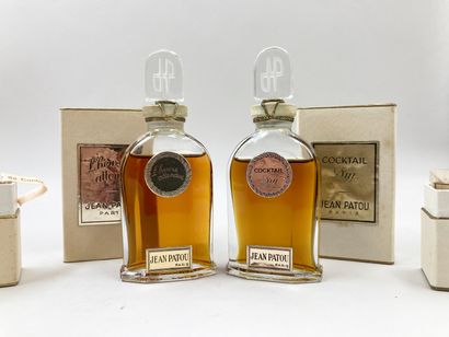 null JEAN PATOU

Lot including 2 glass bottles and boxes titled "Cocktail Dry" "Love"...