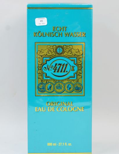null N°4711 « Eau de Cologne »

Flacon en verre grand modèle contenant 800ml. Coffret...