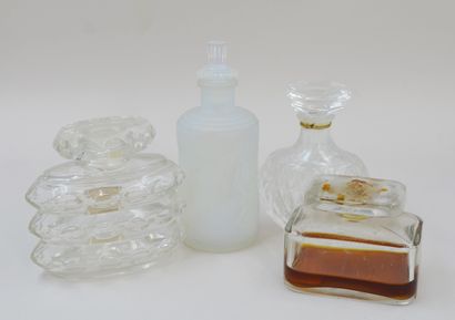 null Lot including 4 glass bottles with PDO or empty, including Caron, Nina Ricci,...