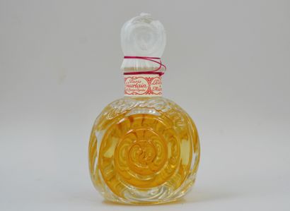null GUERLAIN " La voilette de Madame " (Madame's veil)

Glass bottle snail model,...