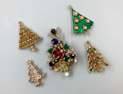 Set of 5 fancy brooches featuring Christmas...
