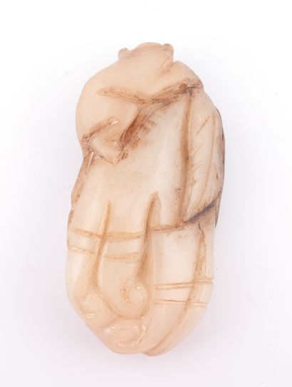 null CHIN, XXème siècle
Singe grimpant sur un citron main de Bouddha. Jade blanc...
