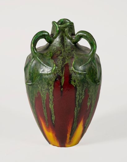 null Edmond LACHENAL (1855-1948)
Vase en grès flammé à col étroit et triple anse,...
