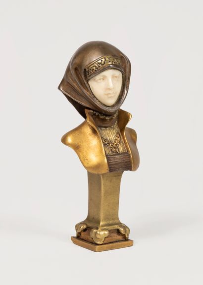 null Alexandre Auguste CARON (1857-1932) 
Jeune fille du Moyen-Age, formant cachet
Sculpture...