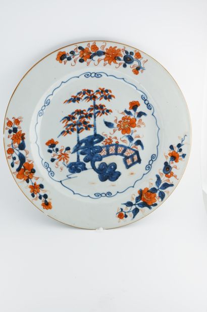 null CHINE et JAPON, XVIIIème - XIXème siècle
Lot comprenant 5 assiettes dont 3 assiettes...