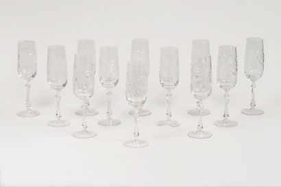 null CRISTALERIE DE LORRAINE
Ensemble de 12 flûtes à champagne en cristal soufflé...