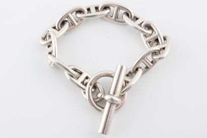 null HERMÈS Paris
Bracelet chaine d'ancre en argent 925/°°. Signature effacée. 
Poids...