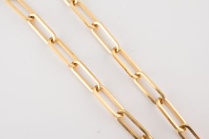 null DINH VAN, collection "R10"
Collier en or jaune 18k à maillons ovales retenant...