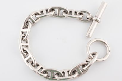 null HERMÈS Paris
Bracelet chaine d'ancre en argent 925/°°. Signature effacée. 
Poids...