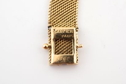 null CARTIER Paris
Bracelet souple bandeau en or jaune 18k à maille tressée.
Signé....