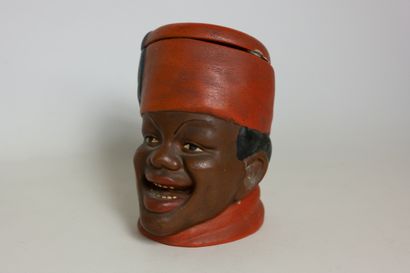 null Pot à tabac en terre cuite peinte représentant un africain avec son fez dans...