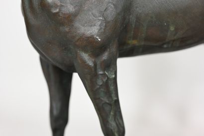 null DE VAINS H.R. (1848-1886)
La jument Cobesse
Scupture en bronze à patine brune,...
