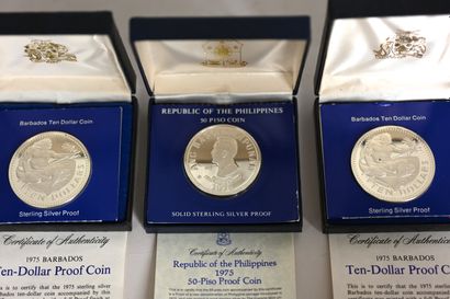 null NUMISMATIQUE - Lot de monnaies comprenant : 
- République des Philippines, 50...