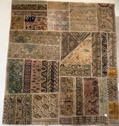 Original tapis patchwork
Composition de fragments...